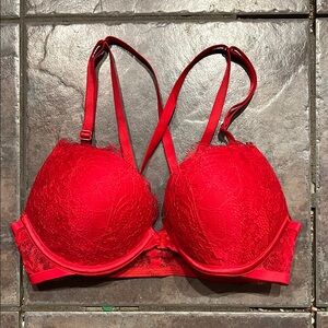 VS BOMBSHELL PLUNGE, strappy racer back Red Lace Bra